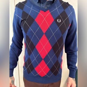 Fred Perry V neck sweater. For reference I'm 5' 10''